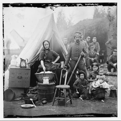 CivilWarFamilyinCamp